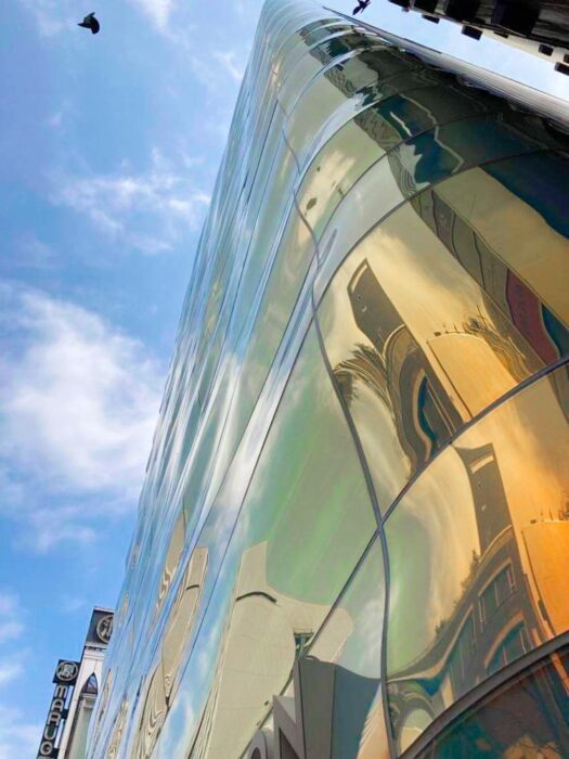 Louis Vuitton's Ginza Namiki rippling flagship