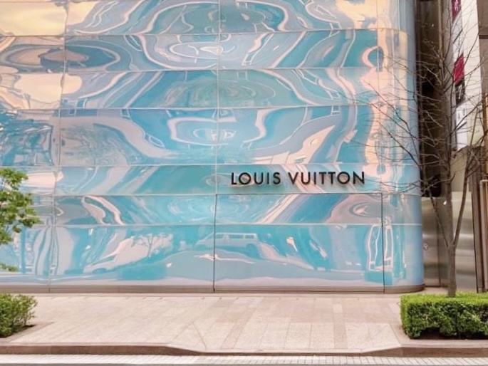Louis Vuitton Ginza Namiki St. boutique/Jun Aoki/